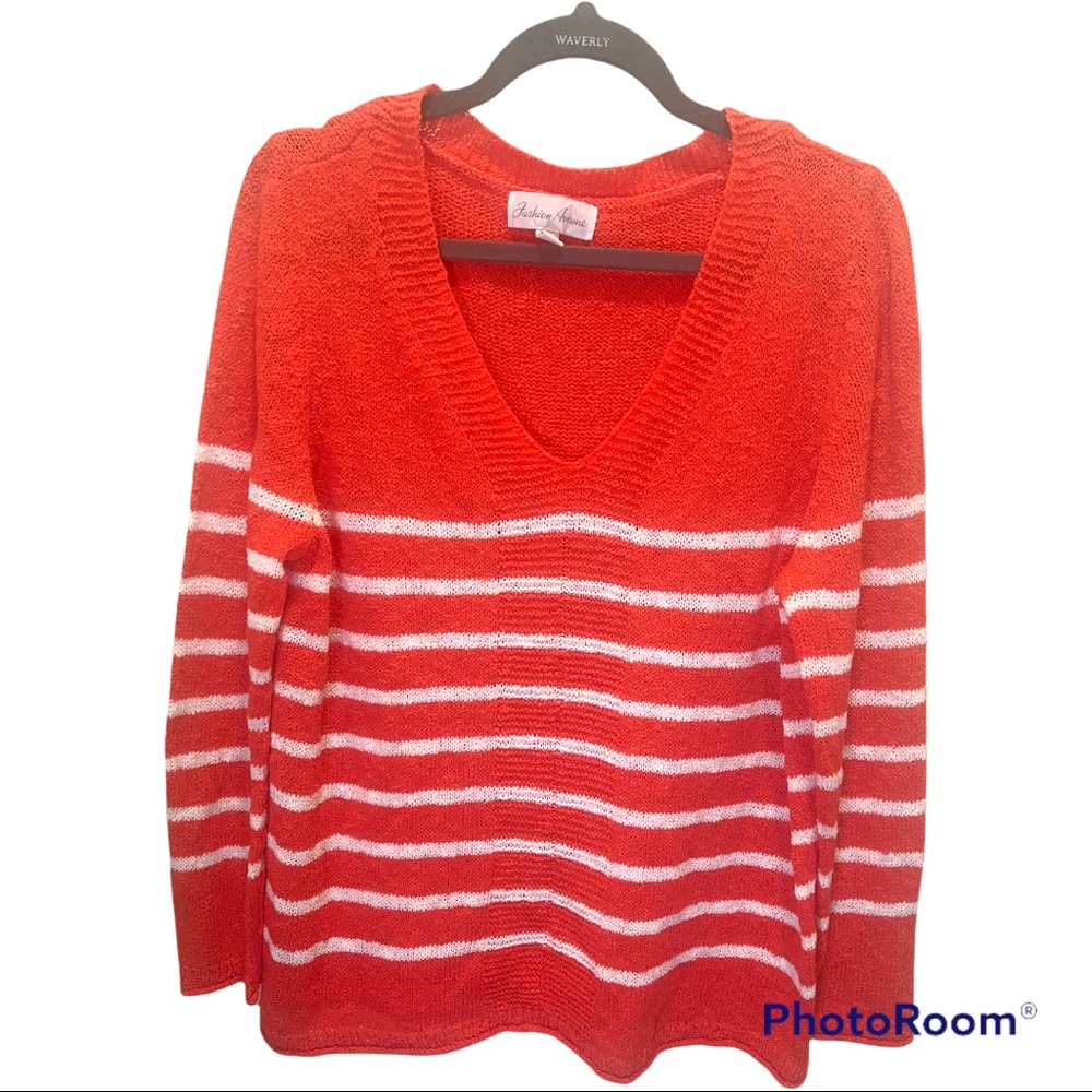 Knit v-neck striped spring sweater Large